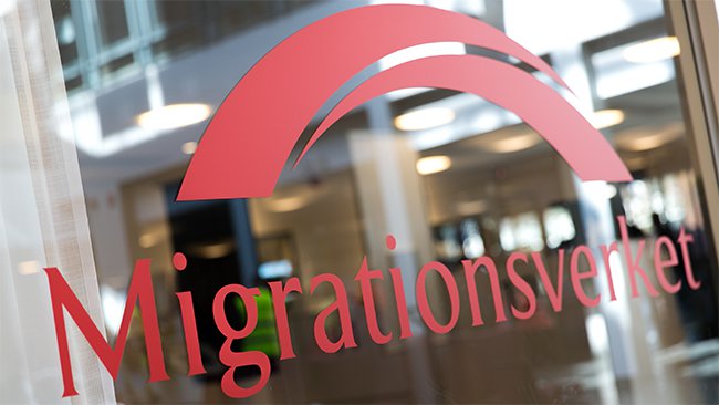 Beviljade uppehållstillstånd minskade kraftigt 2023