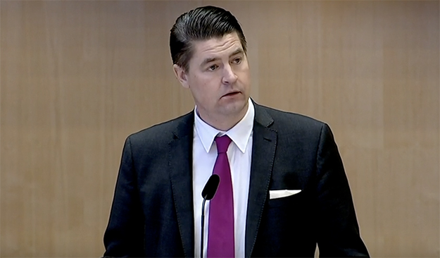 SD vill höja pensionen – genom högre inbetalningar