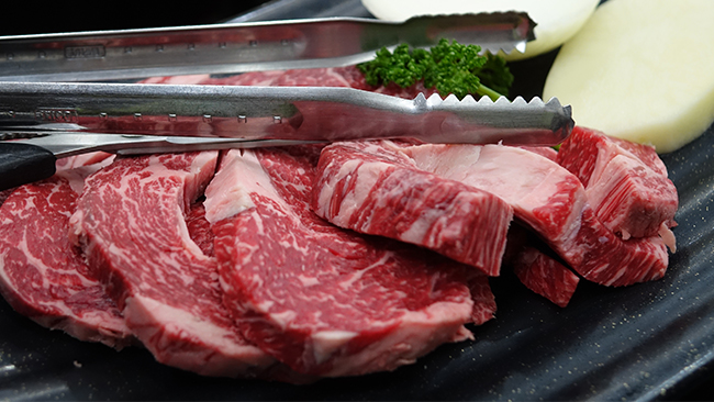 Världsnaturfonden vill ha bort extrapriser på kött