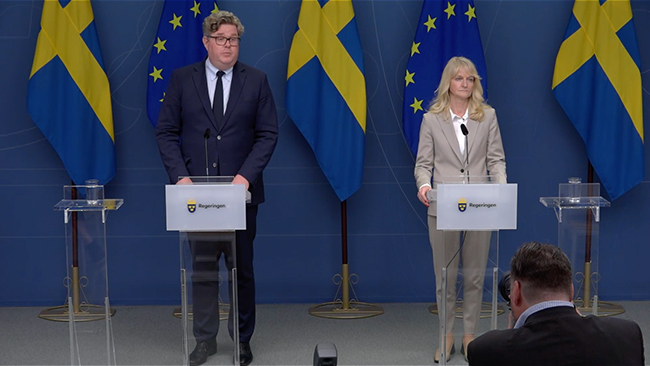 Säpo: Skärp kraven vid säkerhetsprövning för utländska medborgare