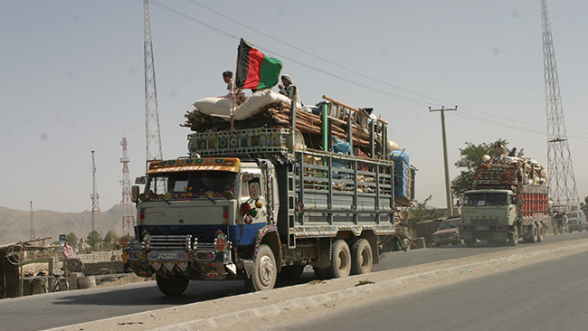 Pakistan massutvisar afghaner